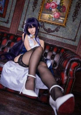 裙子里面是野兽在线_720在线观看完整版